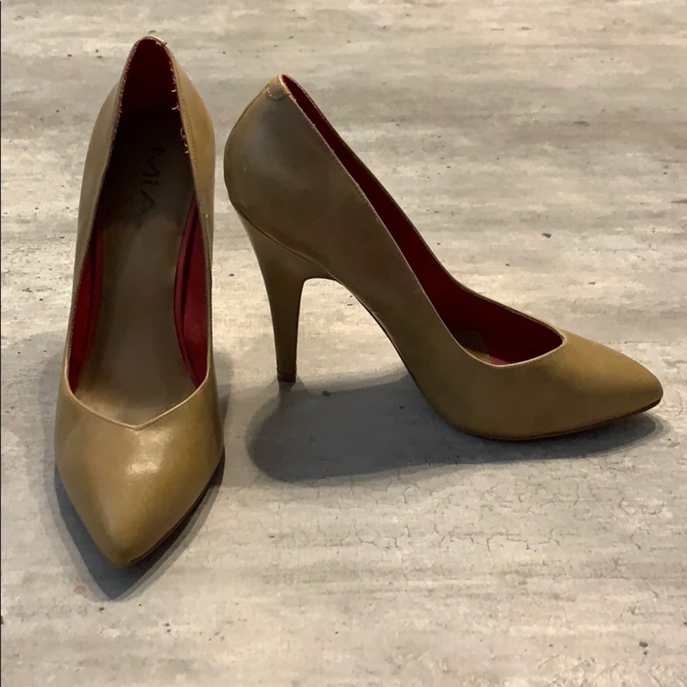 MIA Tan Brown Leather Pointed Pump